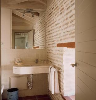 Central District Hotel | Discover Palacio De Los Navas: Family-Friendly Retreat