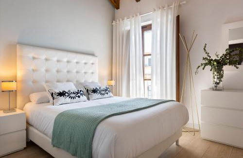 San Bartolome Apartment | Historic Palacio by Jardines de Murillo - 4-Star Comfort Awaits
