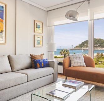 Antiguo Apartment | Oceanfront Family Retreat at Palacio Miramar by FeelFree Rentals