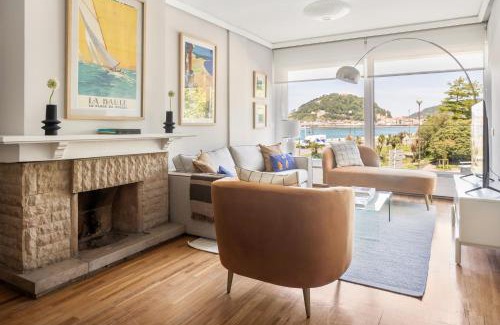 Antiguo Apartment | Oceanfront Family Retreat at Palacio Miramar by FeelFree Rentals