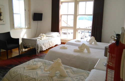 Armamar Bed & Breakfast | Eco-Friendly Palacio Nova Seara: Perfect for Families