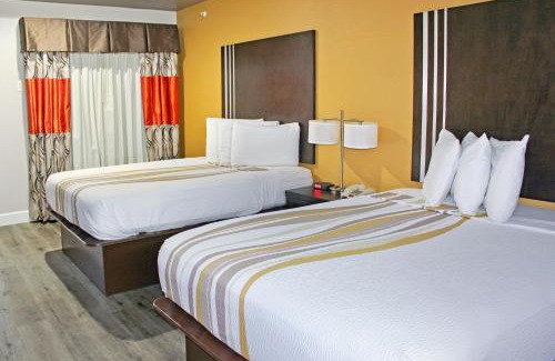 Spring Branch Hotel | Convenient Stay at Palacio Royale Houston NW Near Beltway 8