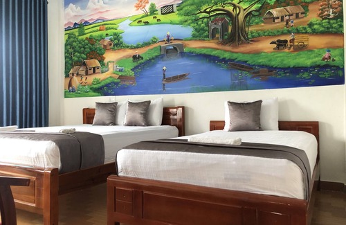 Bo Trach House | Palafita Bungalow: Guest Rated 10/10 with Pool & Dining