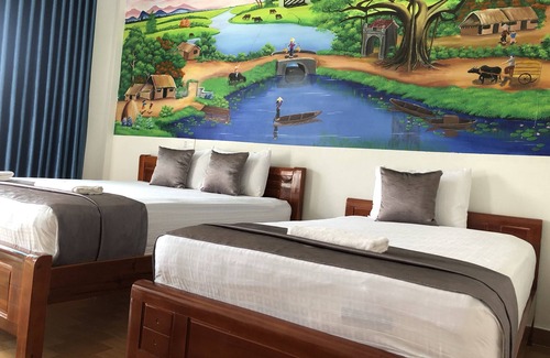 Bo Trach House | Palafita Bungalow: Guest Rated 10/10 with Pool & Dining
