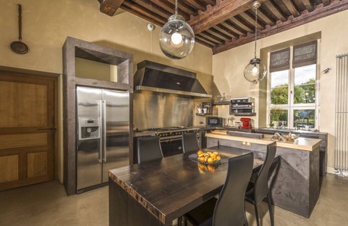 Saint-Loup-Geanges Villa | Palais De Reon - Five Bedroom Villa, Sleeps 14