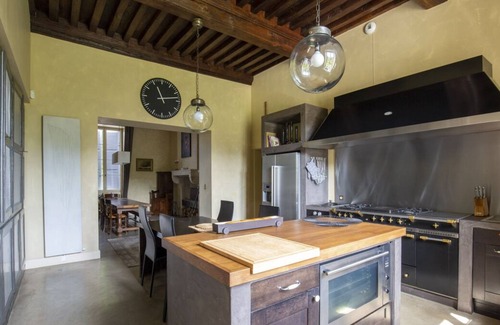 Saint-Loup-Geanges Villa | Palais De Reon - Five Bedroom Villa, Sleeps 14