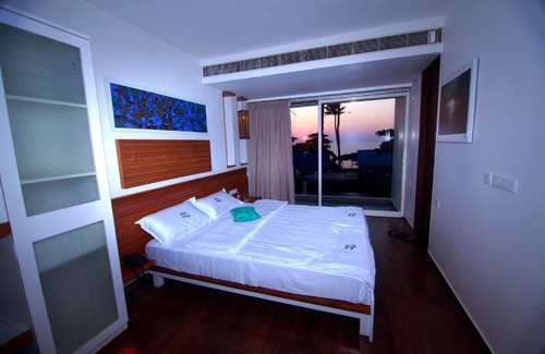 Varkala Resort | Oceanfront Palan Beach Resort - Rated 8/10, Family Friendly