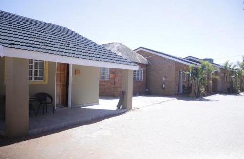 Palapye House | Child-Friendly Palapye Guest House with 10/10 Ratings