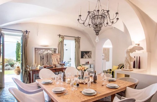 Azzano Villa | Palatial Palazzo with private lake view garden
