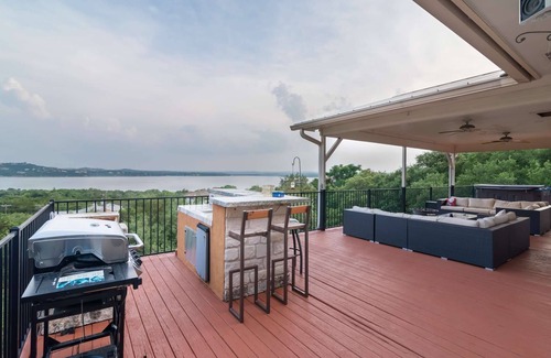 Comanche Trail House | Elegant Retreat with Pool, Pickleball & Panoramic Views