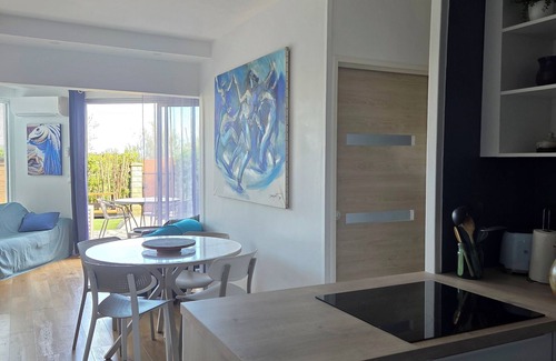 Palavas-les-Flots Apartment | Palavas les Flots: Bright & Modern Retreat Near the Beach
