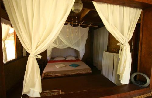Rizal House | Eco-Friendly Retreat at Palawan Ecolodge - 4-Star Rating!