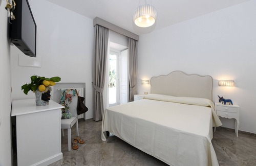 Pogerola Hotel | Palazzo Gargano: Terrace Rooms in the Heart of Amalfi