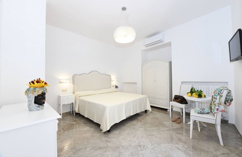 Pogerola Hotel | Palazzo Gargano: Terrace Rooms in the Heart of Amalfi