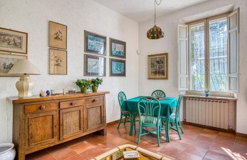 Lidarno House | Experience Comfort at Palazzetto Bovini: Pet-Friendly Retreat