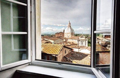 Siena City Centre House | Palazzo Bichi Ruspoli: Historic Gem near Campo Square