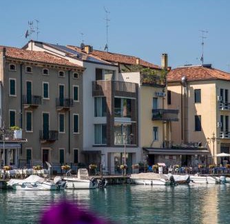 Peschiera del Garda City Centre Apartment | Pet-Friendly Cordigero Apartments – 4-Star Rated Comfort