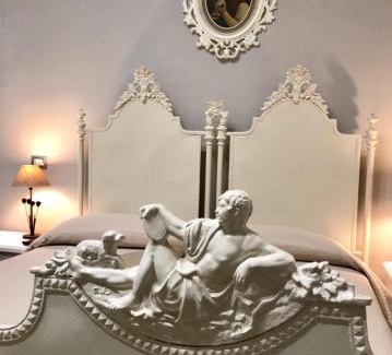 Mount Vesuvius - Pompei Bed & Breakfast | Historic Palazzo D'Amaro: Pet-Friendly Retreat with Spa