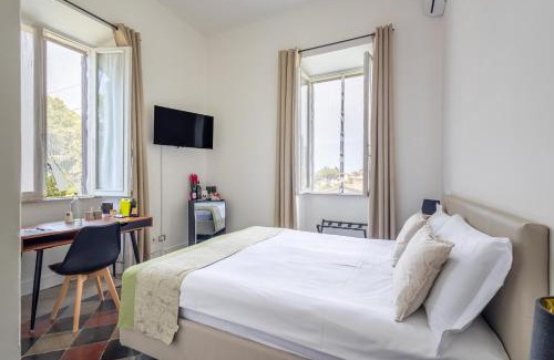San Martino Al Cimino Bed & Breakfast | Experience Palazzo Dasso: Pet-Friendly Oceanfront Getaway