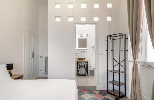 San Martino Al Cimino Bed & Breakfast | Experience Palazzo Dasso: Pet-Friendly Oceanfront Getaway