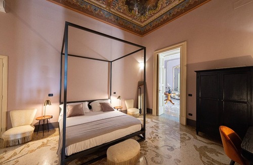 Aradeo Bed & Breakfast | Palazzo Francesco Grassi: Eco-Friendly Rooms & Hot Tub