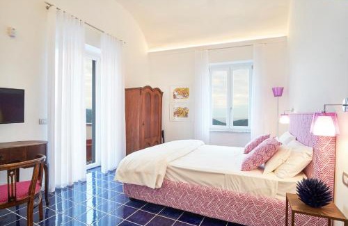 Castellabate Historic Centre Hotel | Elegant Palazzo Gentilcore: Pet-Friendly with Hot Tub & Dining