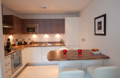 City Centre Glasgow Apartment | Experience Palazzo on Hutcheson Street: Rated 9.8/10 with Spa