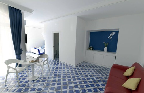 Pontone Apartment | Palazzo San Giovanni Resort: Terrace Views & Welcoming Amenities