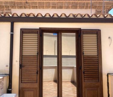 Bagheria Apartment | Palazzo Larderia: Family & Pet Friendly Retreat Awaits