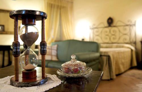 Spoleto Hotel | Palazzo Leti: Guest Rated 9/10 with Hot Tub & Dining