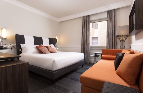 Navona Hotel | Elegant Palazzo Navona: 4-Star Stay with Spa & Dining