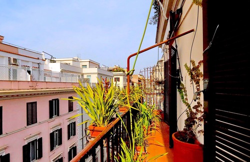 Repubblica Condo | Palazzo Palermo, Near the Roman Forum, the Perfect Family Oasis in Rome
