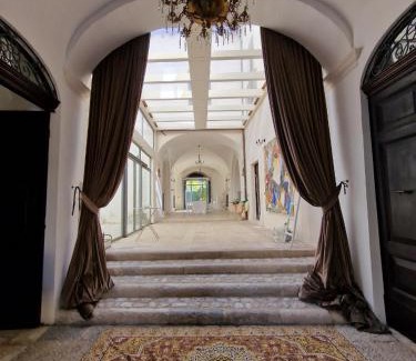 Cavalletto Bed & Breakfast | Palazzo Palitti: Exceptional Stay for Families & Pets