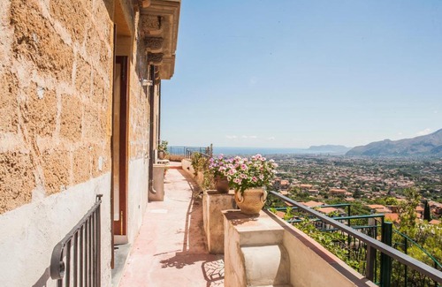 Monreale Bed & Breakfast | Top-Rated B&B Palazzo Cutò: Pet-Friendly with Breakfast