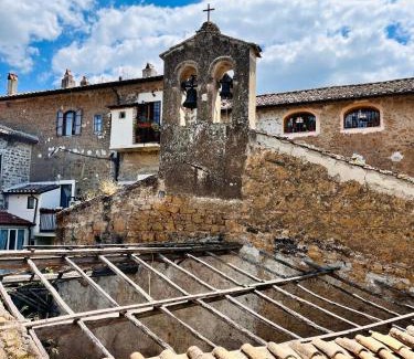 Castel Sant'Elia Bed & Breakfast | Pet-Friendly Palazzo Raffaella with Breakfast & Family Comfort