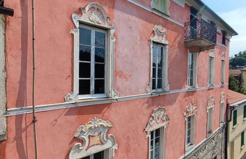 Bracelli Apartment | Explore Palazzo Ravaschieri Apt Agrifoglio with Family Amenities