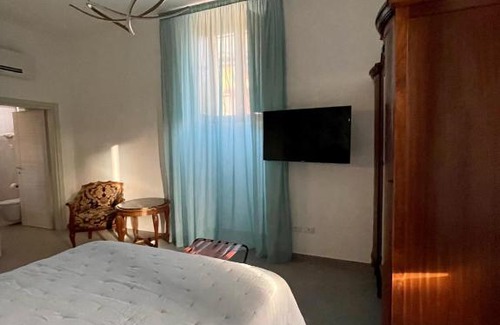 Pertosa Bed & Breakfast | Palazzo Sabini: Guest Rated 10/10, Pet-Friendly Stay!