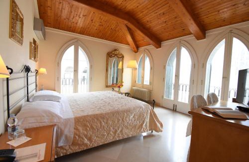 Gravina in Puglia Bed & Breakfast | Experience Oceanfront Bliss at Palazzo Sottile Meninni