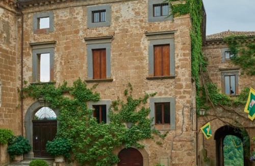 Civita di Bagnoregio Apartment | Palazzo storico Colesanti