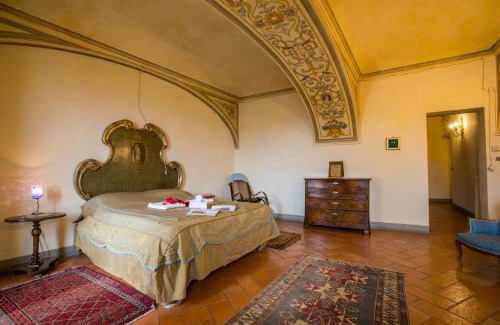 Mombello Monferrato Bed & Breakfast | Palazzo Tornielli: Exceptional Stay with Pool & Spa