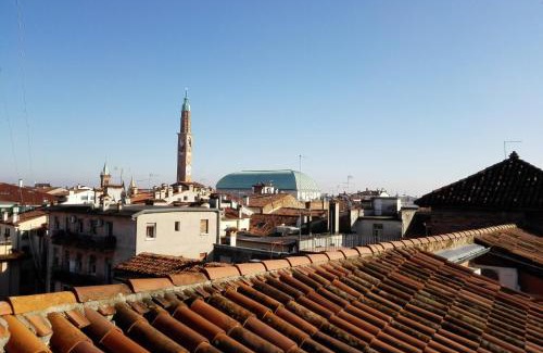 Vicenza Apartment | Pet-Friendly Palazzo Valmarana Braga with Excellent Reviews