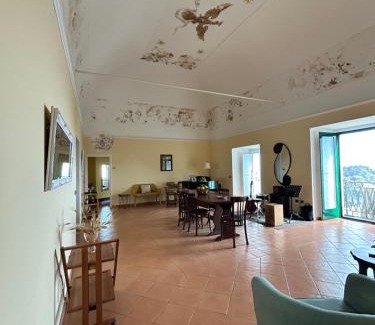 Pontone Bed & Breakfast | Palazzo Verone: Guest Rated 10/10 with Family-Friendly Perks