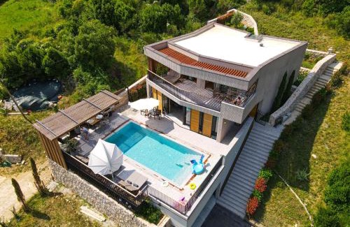 Rozat Villa | Palazzo Vimbula - Five Star Villa with Spa and Pool