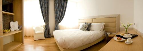 Brindisi Histotic Center Hotel | Palazzo Virgilio: Pet-Friendly 4-Star Escape with Hot Tub