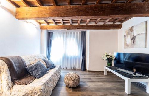 Santa Maria Novella Apartment | Experience PalazzoVilla: Historic Suite with Family & Pet Perks