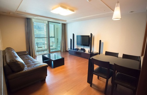 Haeundae Apartment | Oceanfront Paled CZ Condo with Pool and Spa in Haeundae