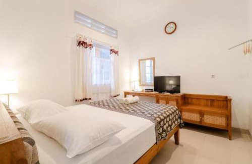 Yogyakarta House | Guest Rated 10/10: Palem Kipas Homestay for Families