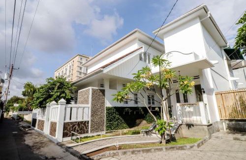 Yogyakarta House | Guest Rated 10/10: Palem Kipas Homestay for Families