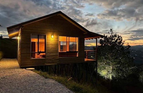 El Penol Cabin | Relax at Palenque Serenity Lodge with Spa & Breakfast
