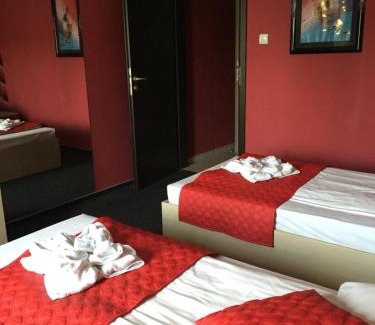 Nyiregyhaza Bed & Breakfast | Discover Comfort at Palermó Panzio with Delicious Breakfast